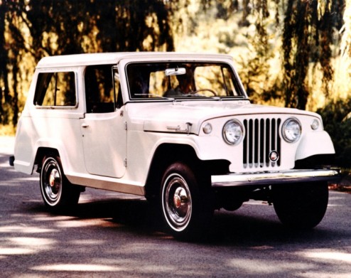 Vintage Photo | 1968 Jeepster Commando