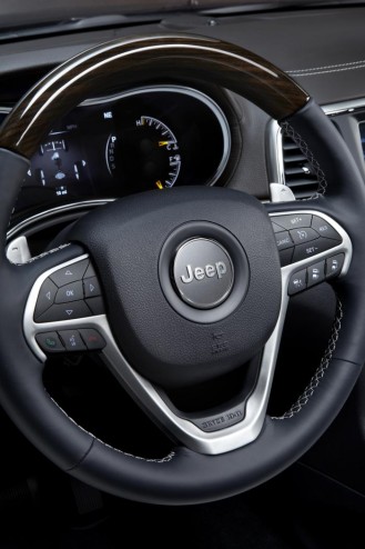 Closer Look: 2014 Jeep® Grand Cherokee Interior Design