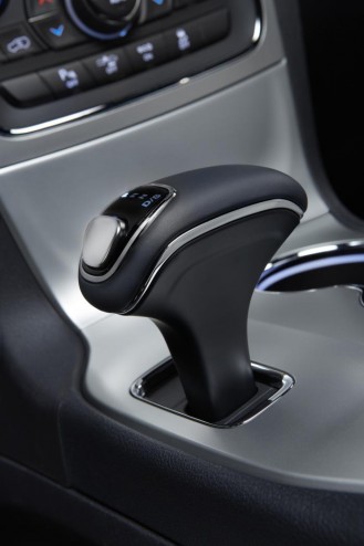 Closer Look: 2014 Jeep® Grand Cherokee Interior Design