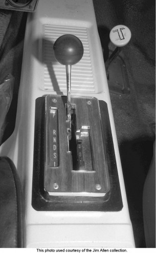 Jeep® Heritage | 1971 Jeepster Commando Hurst Edition